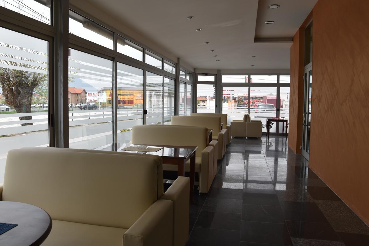 Hotel & Restaurant Great Wall - Airport SJJ Exterior foto